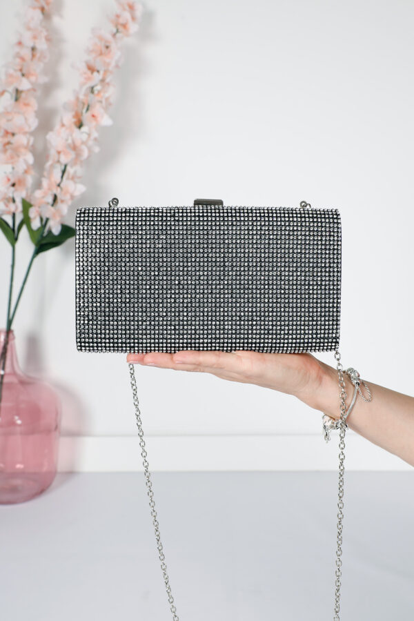 BOLSO NEGRO CON PIEDRAS
